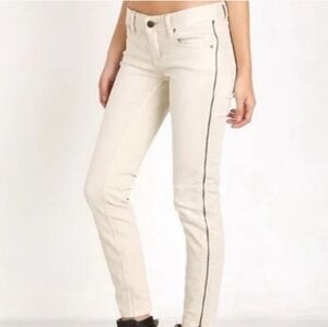Free People Sz 27 Cream Color Jeans With Unique Zipper Detail Excellent Preloved